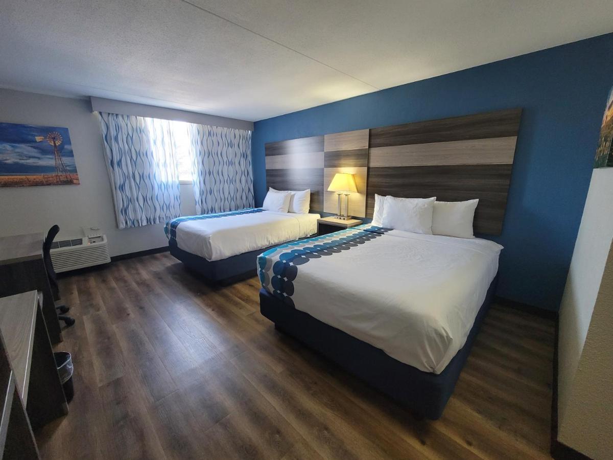 Hotel Wingate By Wyndham Wichita Airport Extérieur photo
