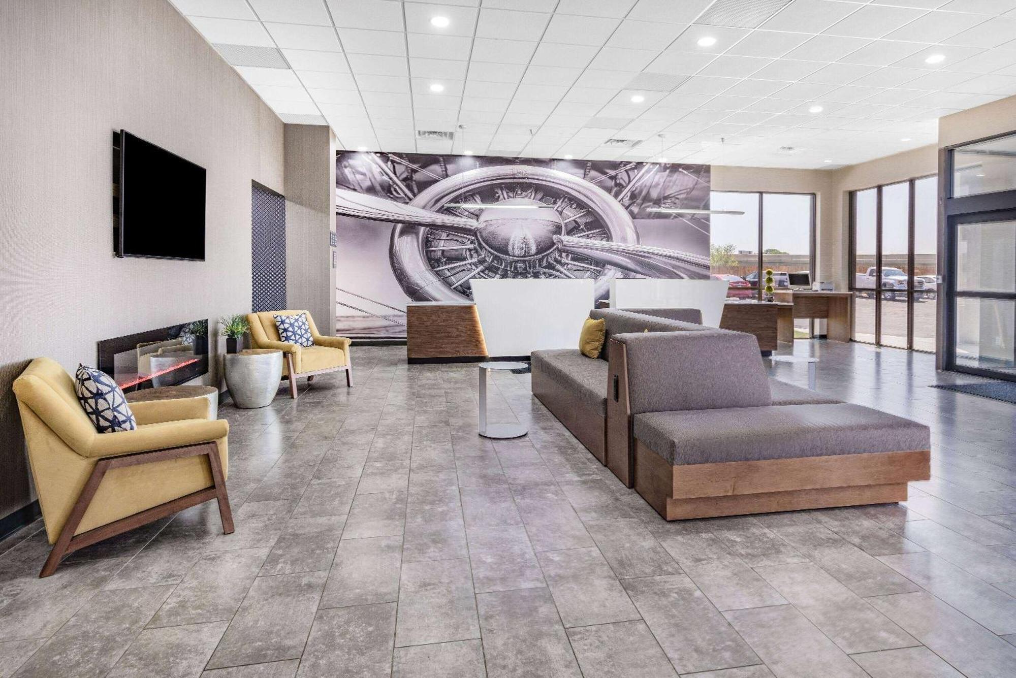 Hotel Wingate By Wyndham Wichita Airport Extérieur photo