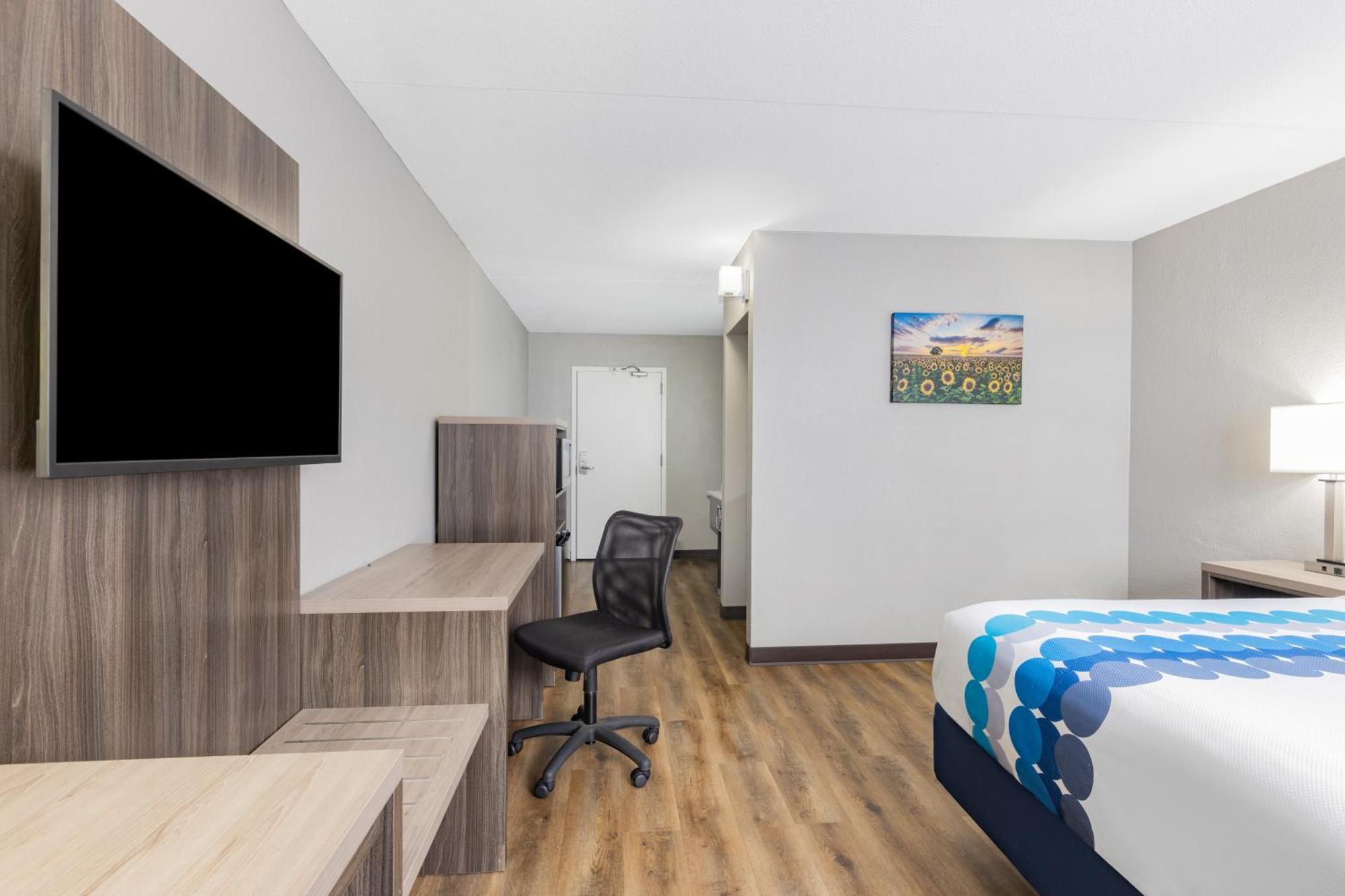 Hotel Wingate By Wyndham Wichita Airport Extérieur photo