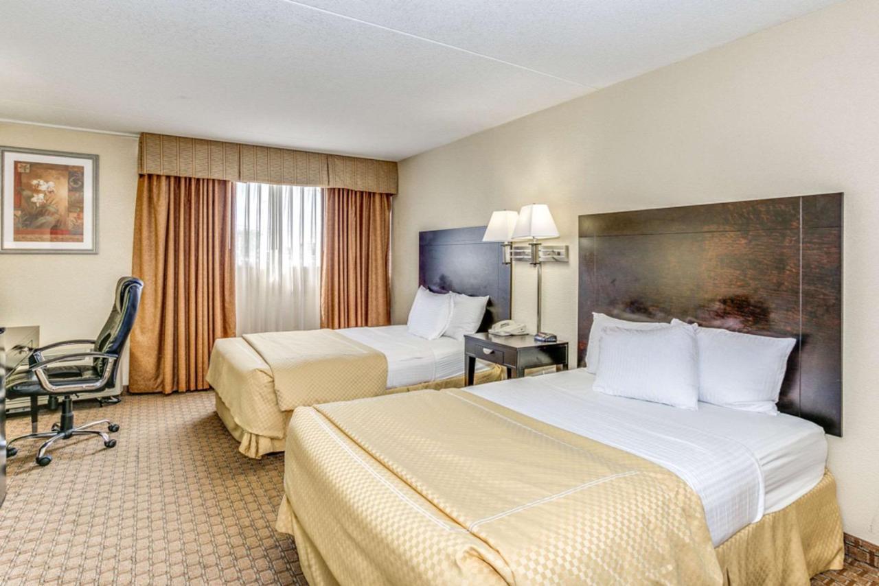 Hotel Wingate By Wyndham Wichita Airport Extérieur photo